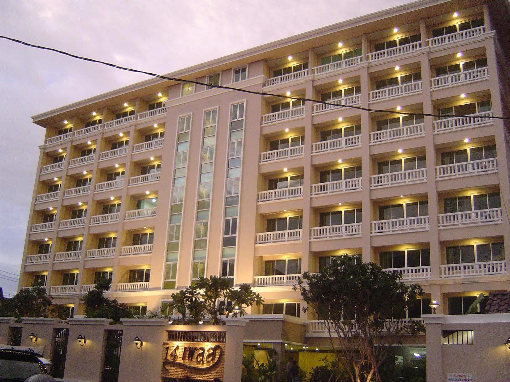14 Place Bangkok Exterior foto